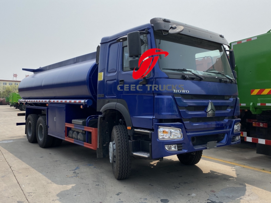 SINOTRUK Oil Transportation Trucks HOWO Diesel Delivery Tank Truck