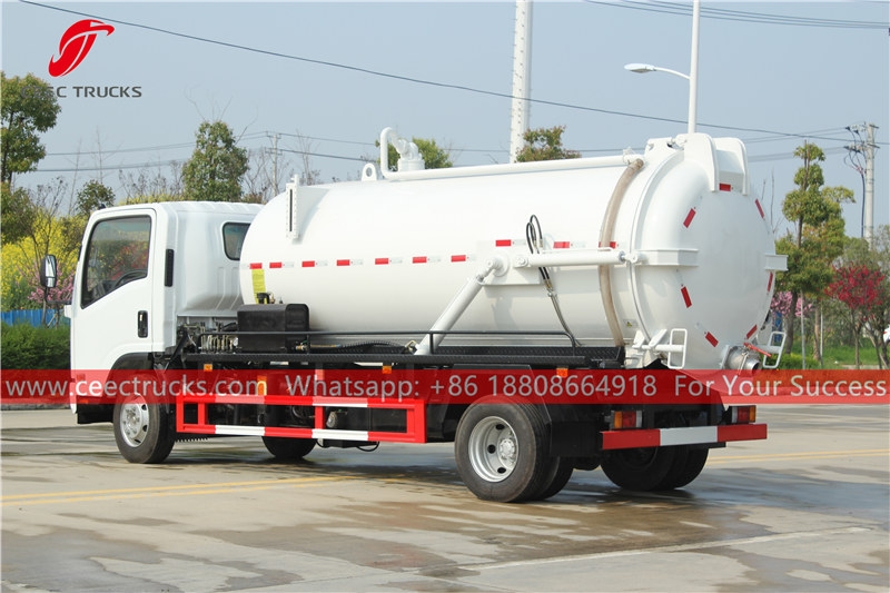 ISUZU 4×2 vacuum tanker truck