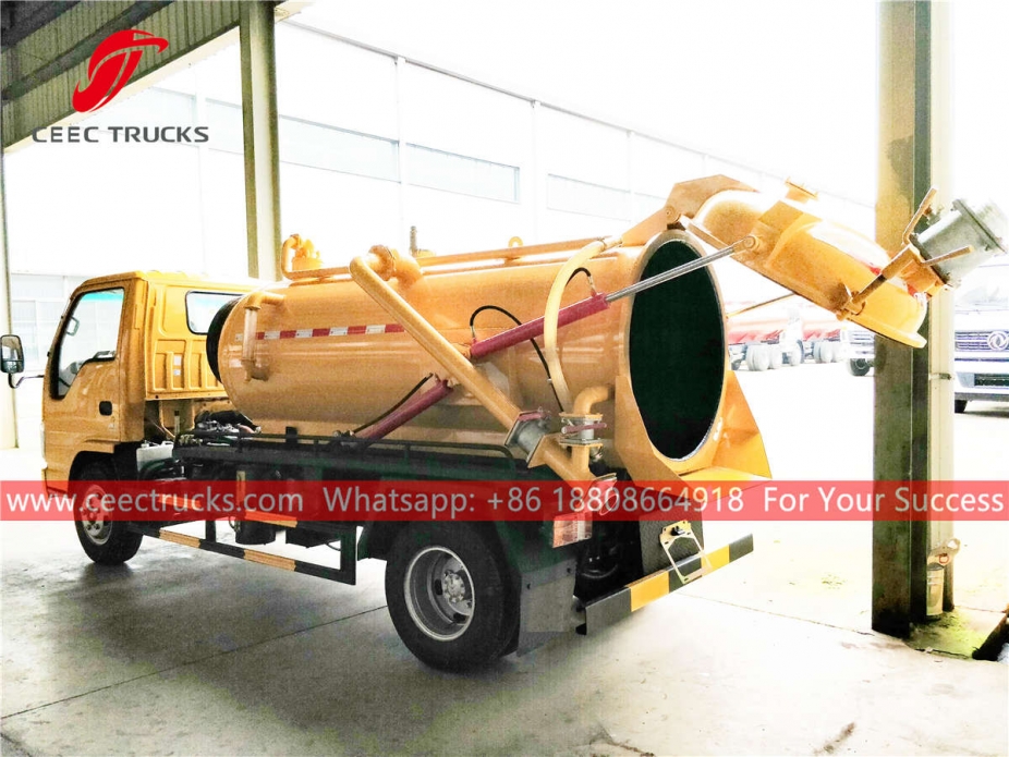 ISUZU 4×2 vacuum tank truck