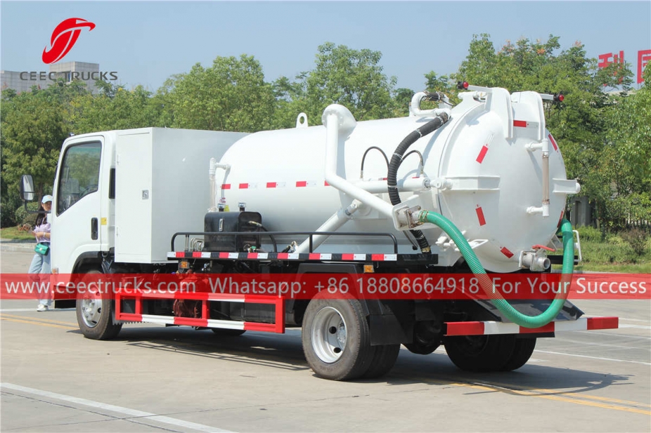 ISUZU 6 wheeler sewer suction truck