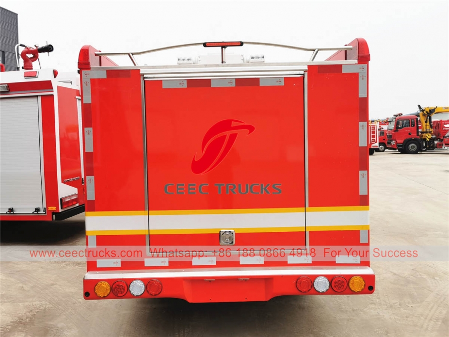 ISUZU 4WD pickup fire fighting truck