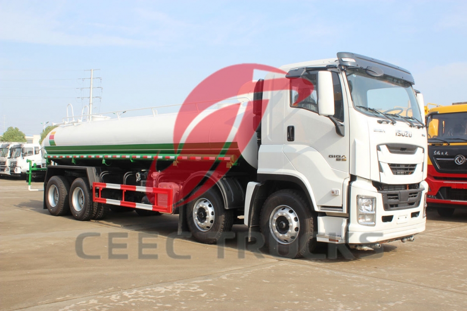 ISUZU GIGA 8×4 water spraying truck