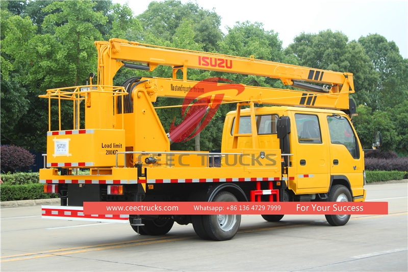 Truk platform udara ISUZU 18 meter