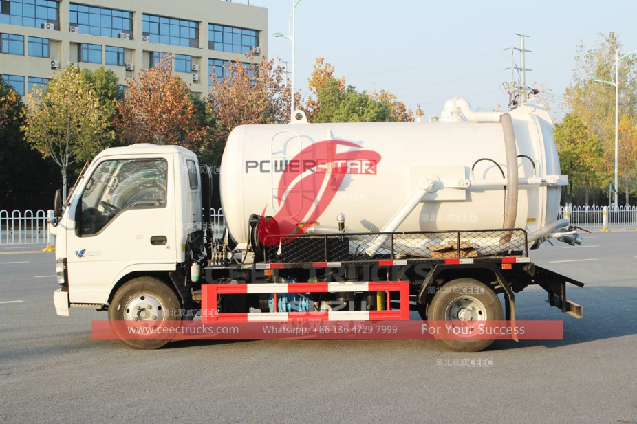 ISUZU 5CBM vacuum sewage truck with MORO pump