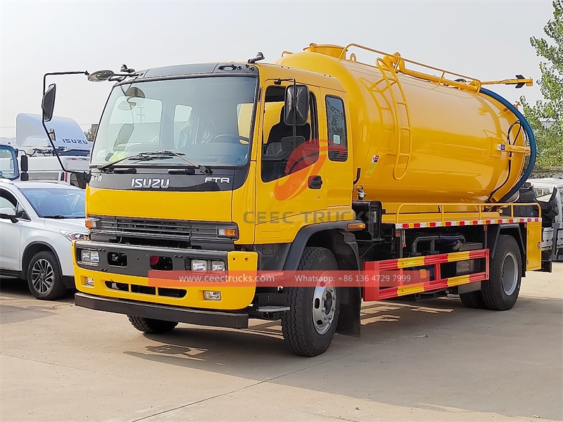 ISUZU 6 wheeler vacuum suction truck