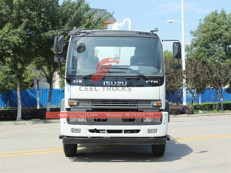 ISUZU FTR 6 wheeler vacuum suction truck made in China