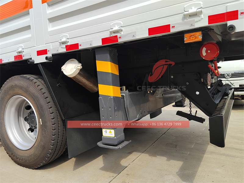 ISUZU GIGA 4×2 truck mounted crane with factory direct sale