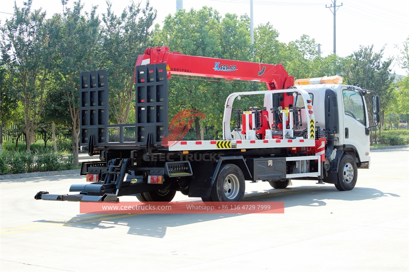 ISUZU ELF breakdown wrecker truck with 4ton crane made in China