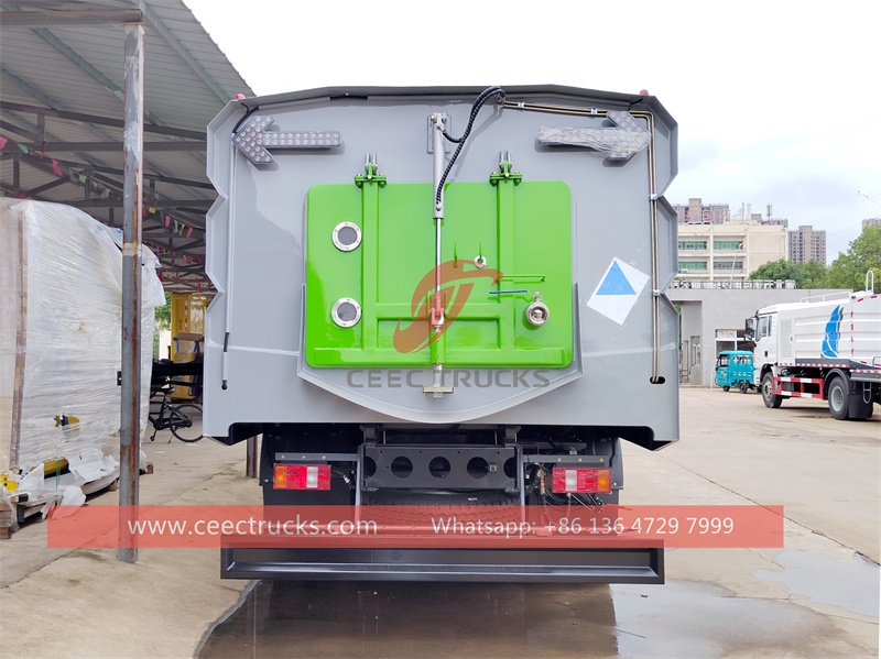 Howo RHD street road sweeping truck with factory direct sale