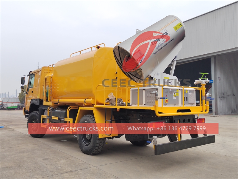 Howo 4x4 Dust Suppression Water Tank Truck for sale