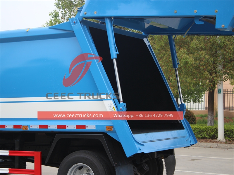 ISUZU NKR 6CBM Waste Compactor truck with factory direct sale