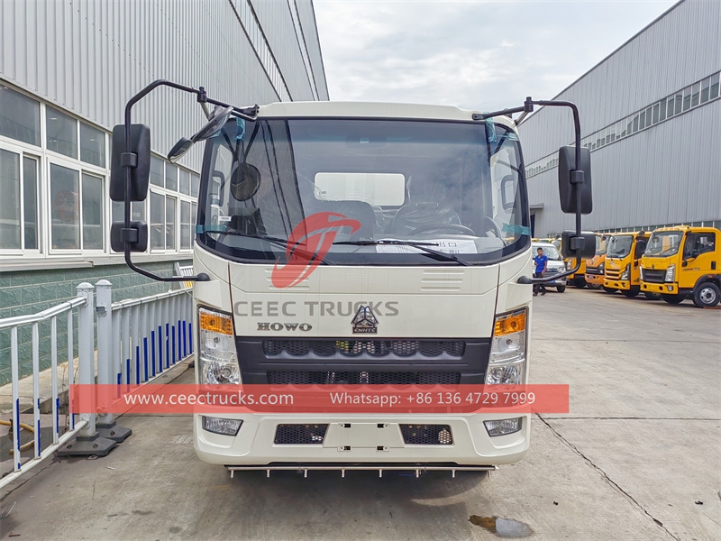 Howo street road sweeping truck  with factory direct sale