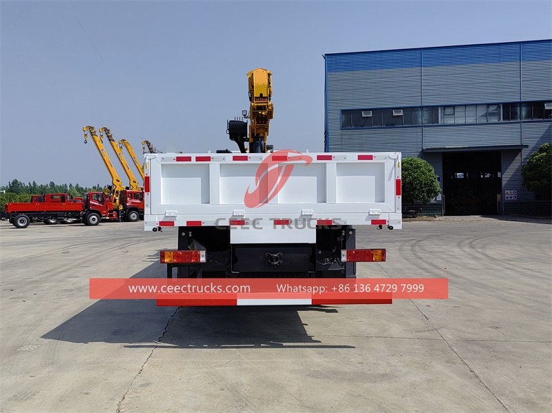 Custom-made Shacman 6×4 heavy duty cargo truck with XCMG crane