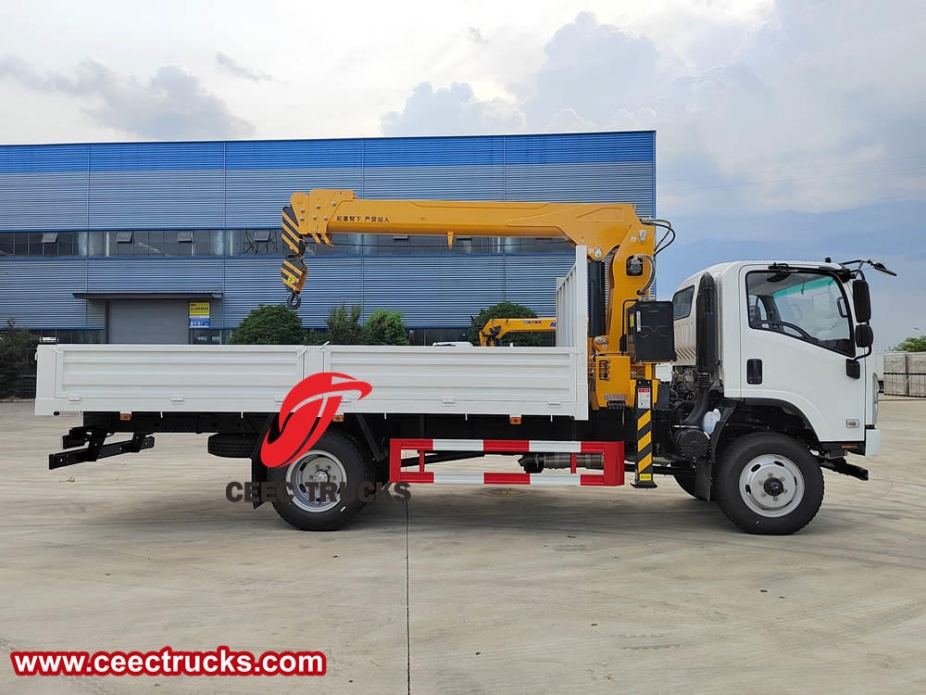 Truk derek boom Isuzu 3 Ton Kaku