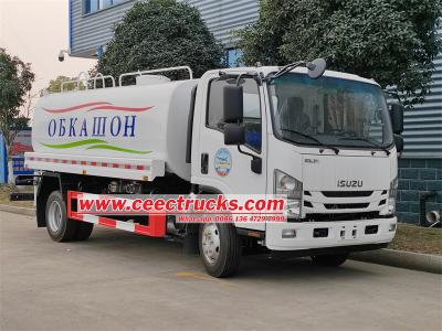Isuzu water hauling tanker truck