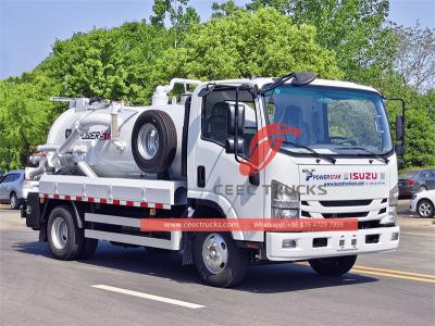 Isuzu NPR combined dredging vehicle