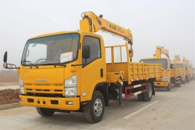 Isuzu mobile truck with 6.3 tons telescopic crane