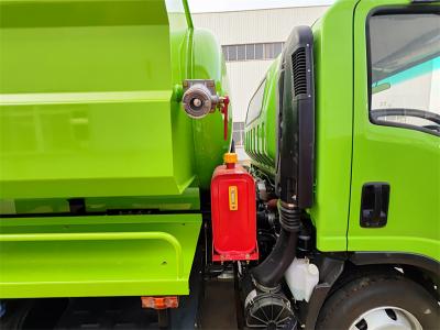 Africa Isuzu NPR vacuum truck with Jet Cleaner