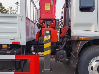 Africa ISUZU FTR cargo truck with telescopic crane 