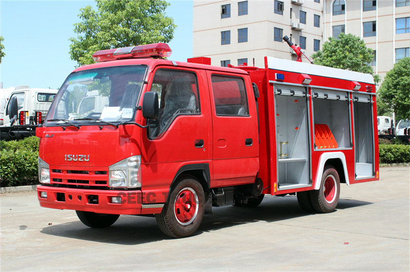 Perawatan truk pemadam kebakaran tangki air Isuzu