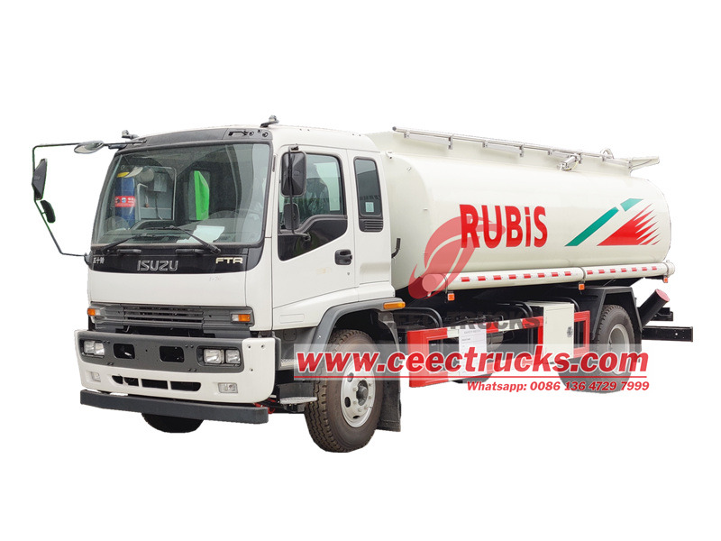 Tanker Bahan Bakar Isuzu