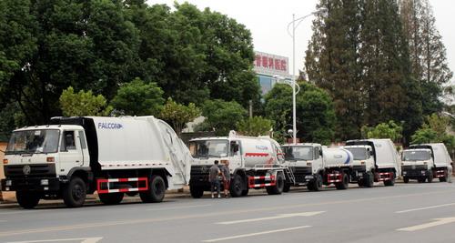 9 unit truk sampah dongfeng diekspor ke Ekuador