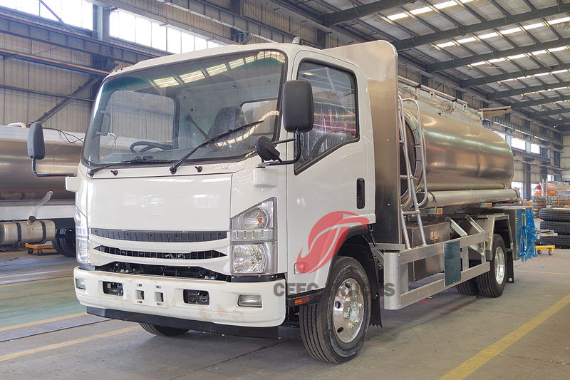 Truk tangki bahan bakar paduan aluminium penggerak kanan Isuzu ELF