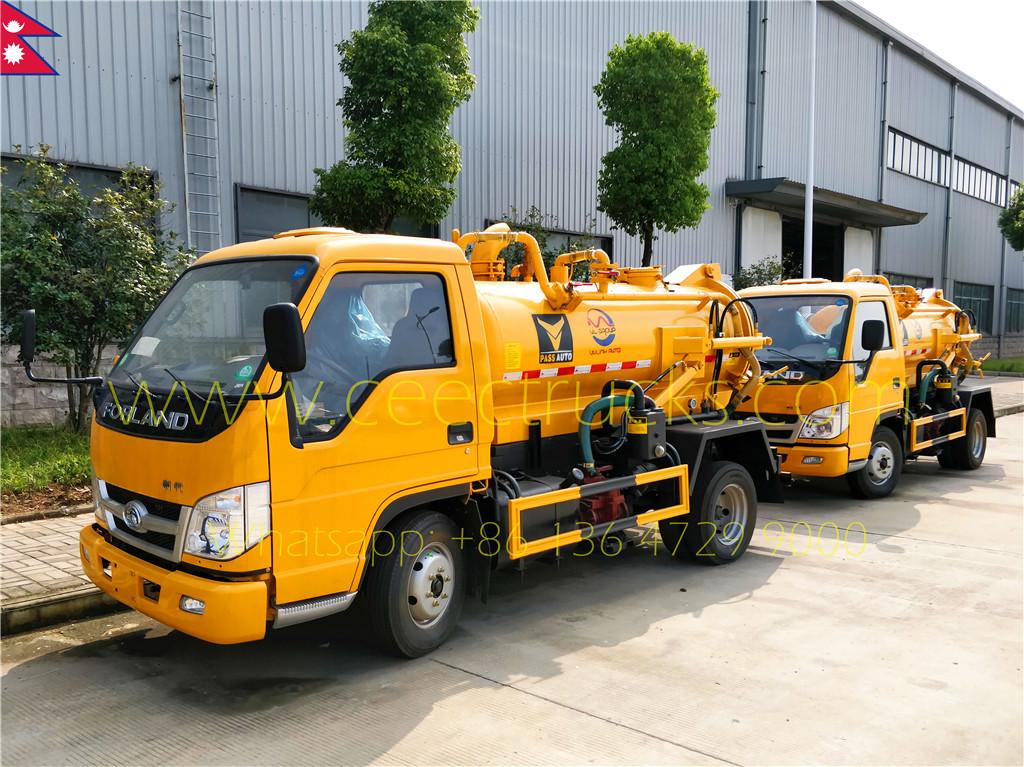 Pelanggan Nepal membeli 5 unit truk pengisap vakum Foton mini