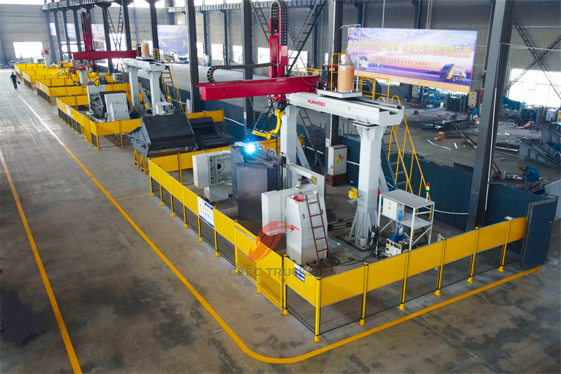 Penerapan pengelasan otomatis dalam produksi pemuat belakang sampah